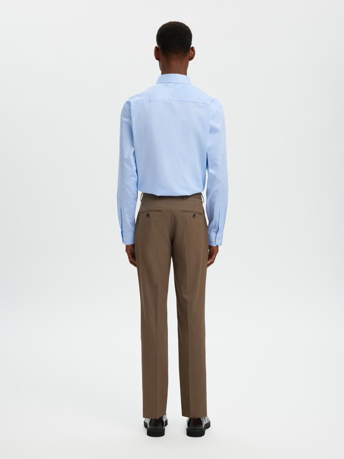 model_shot-back